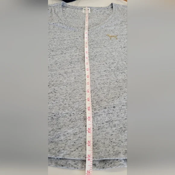 PINK Victoria's Secret Heather Gray V-Neck Tee - Picture 7 of 7